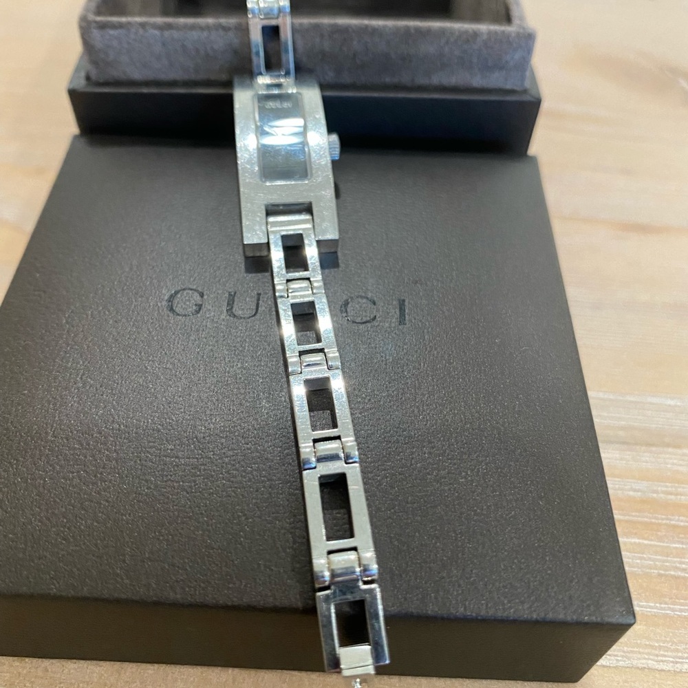 Authentic Gucci women watch, stainless steel 3900L - Picture 3 of 15